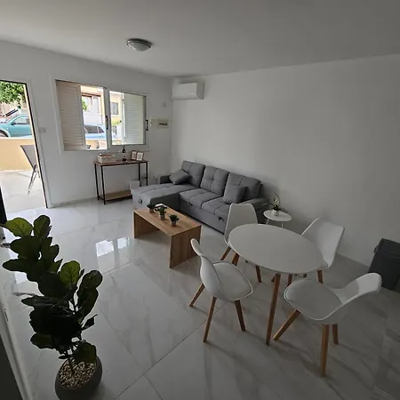شقة Shiamis Modern House