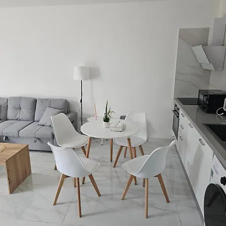 Shiamis Modern House * פאפוס