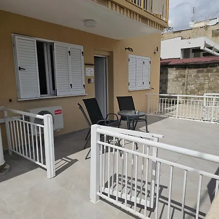 דירה Shiamis Modern House *