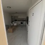Shiamis Modern House Appartement
