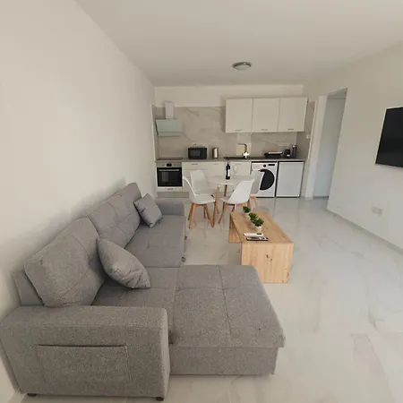Apartment Shiamis Modern House Paphos